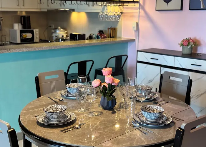 Uptown Parksuites Tower 2 4br In Bgc Taguig *