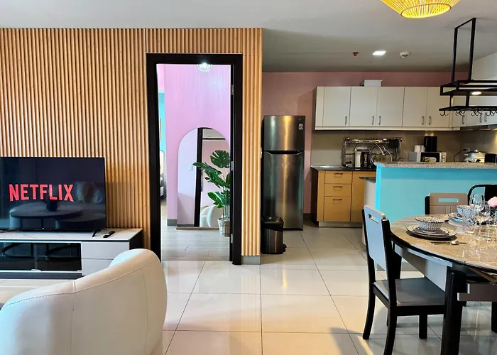 Uptown Parksuites Tower 2 4br In Bgc Taguig * Manila